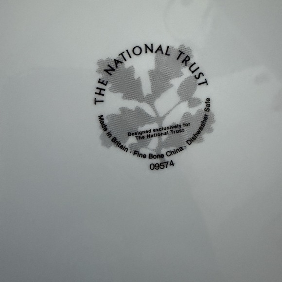 The‎ National Trust ENGLISH TREES 8.25" Plate Salad Dessert Fauna Nature Forest - Picture 6 of 6
